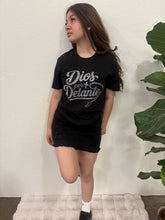 Load image into Gallery viewer, Dios Por Delante TShirt-Silver