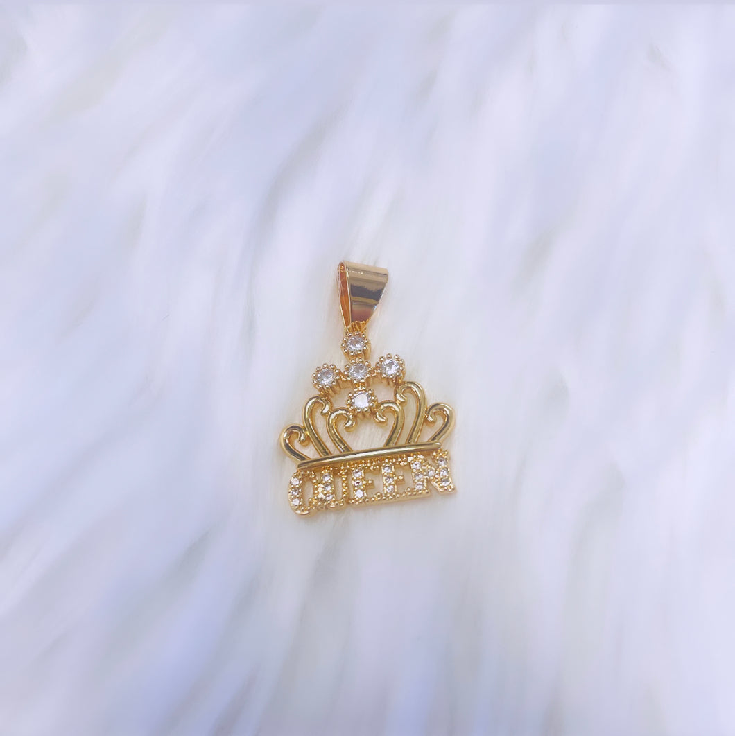 Queen II Pendant